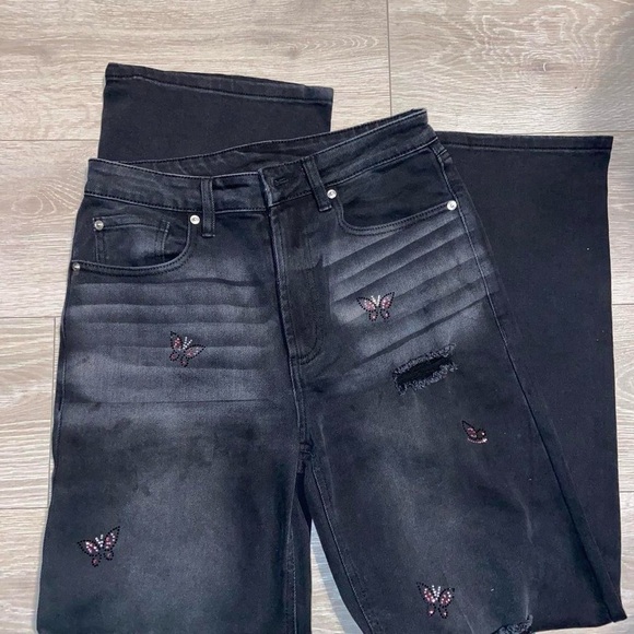 Black Butterfly Embroidered Women's Jeans - Picture 1 of 3